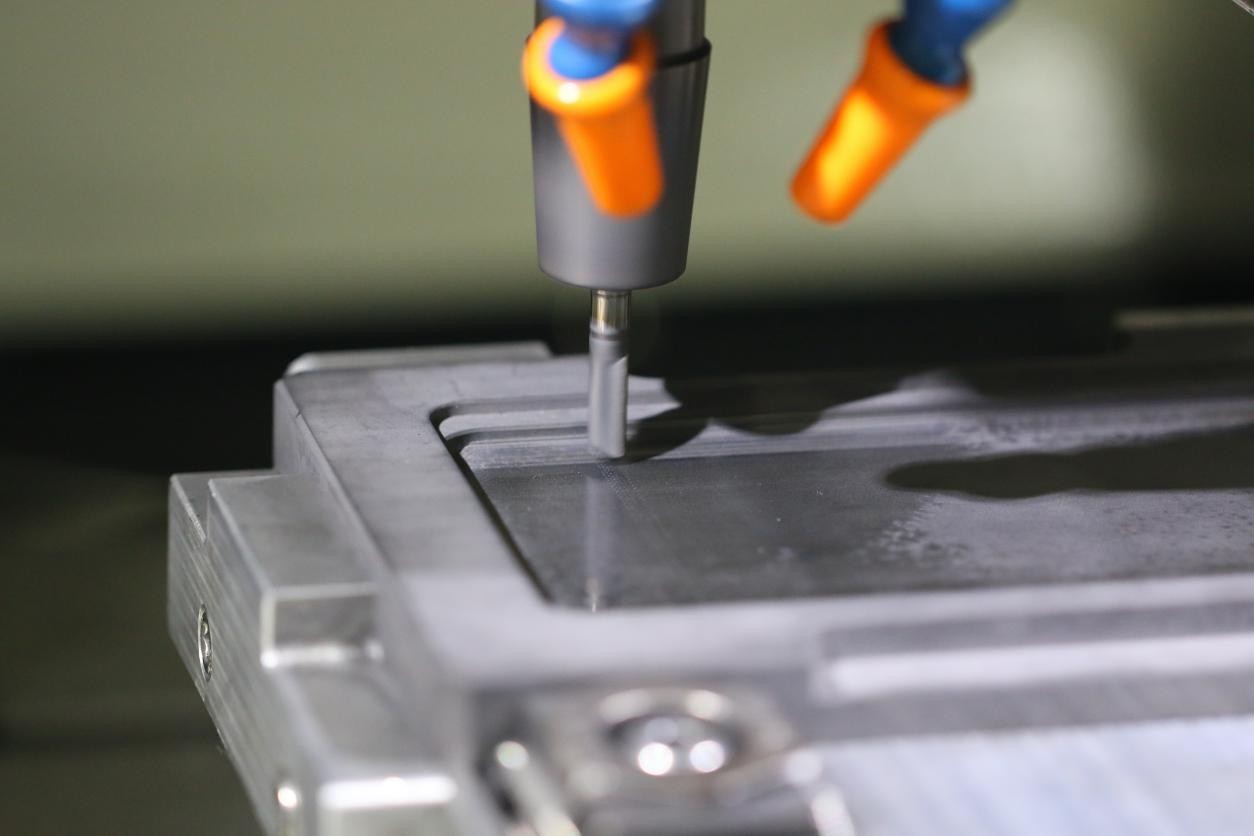 北京精雕專訪 0.1μ進(jìn)給、1μ切削、nm級(jí)表面效果，中國(guó)制造如何實(shí)現(xiàn)？